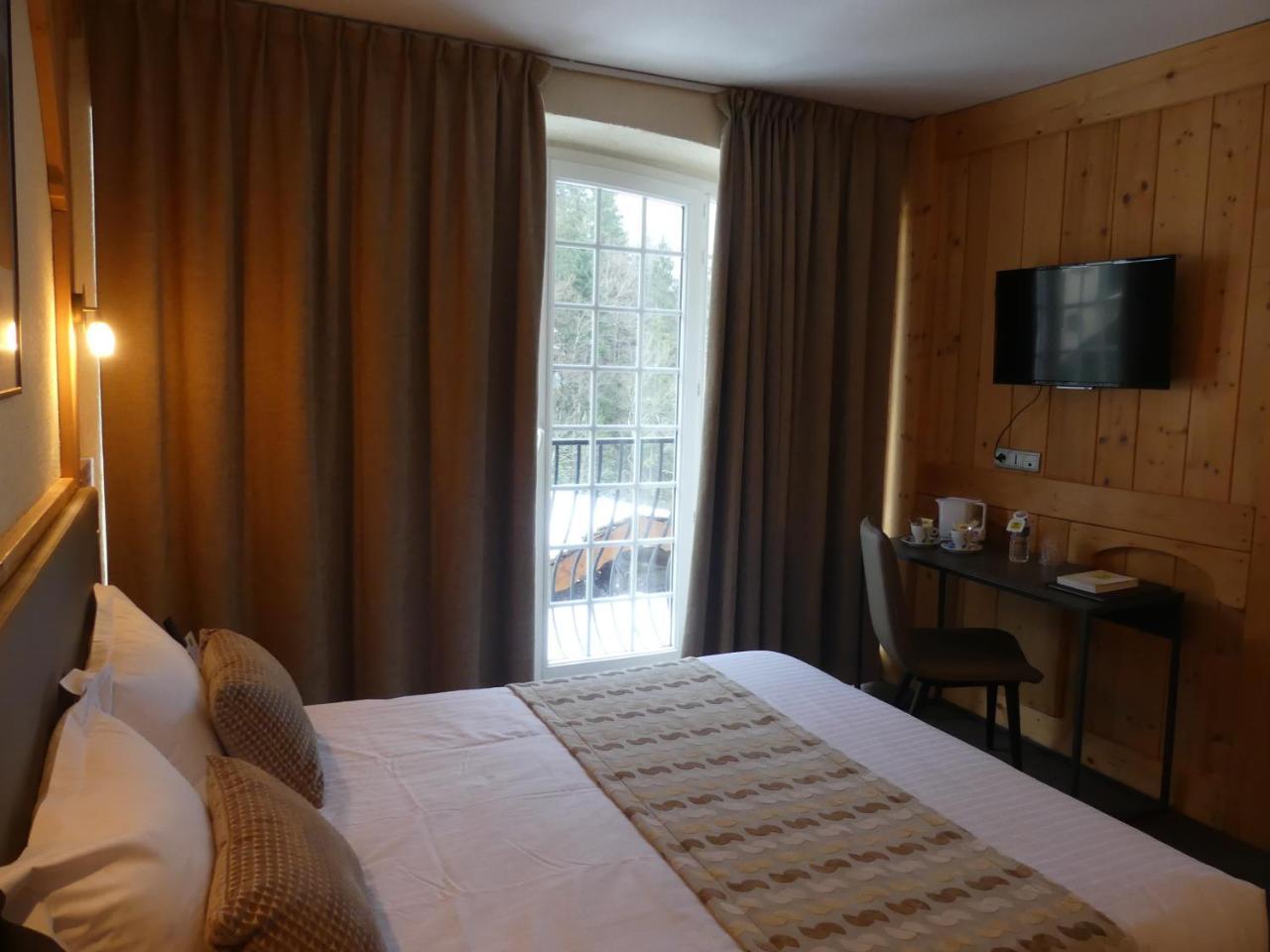 Hotel Aux Truites Bleues Fort-du-Plasne Esterno foto
